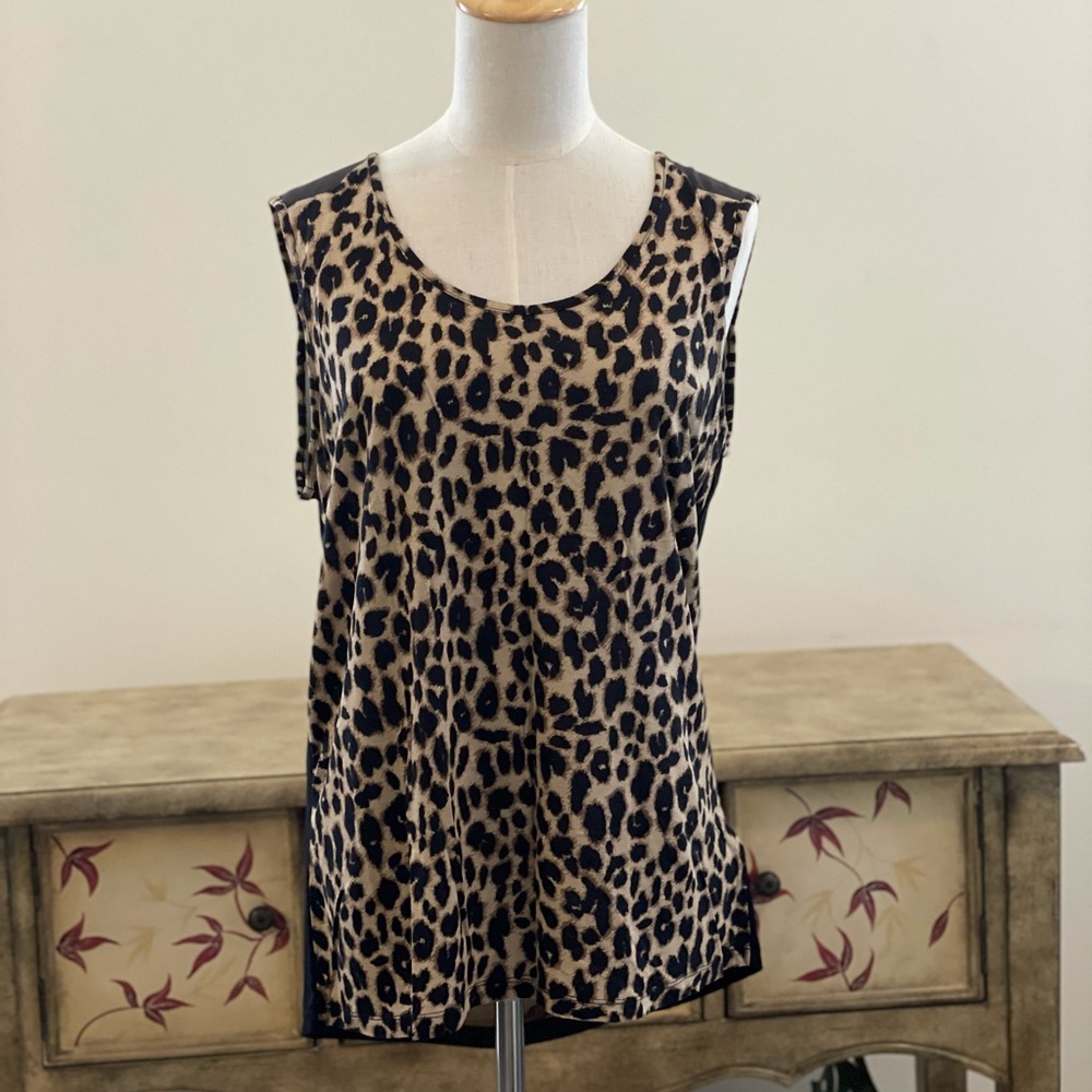 Sleeveless top